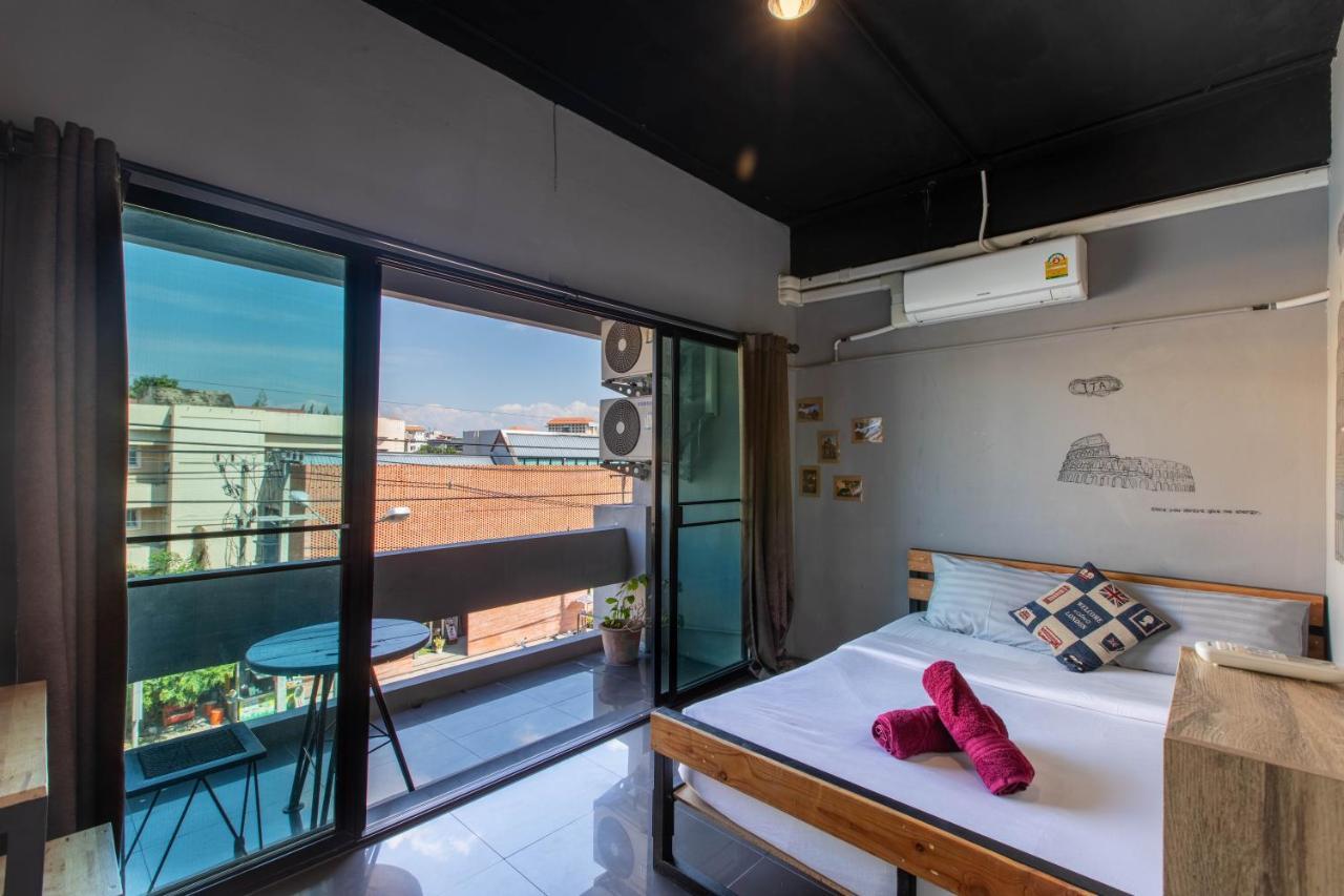 La Belle Nuit House Hostel Chiang Mai Exterior photo